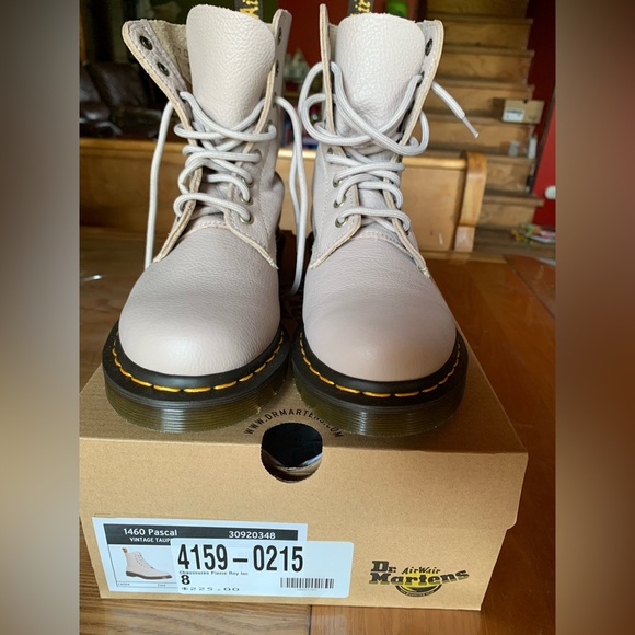 Dr. Martens Shoes - Dr. Martens Vintage Taupe 1460 Pascal Virginia (UK 6 / EU 39 / US 8)